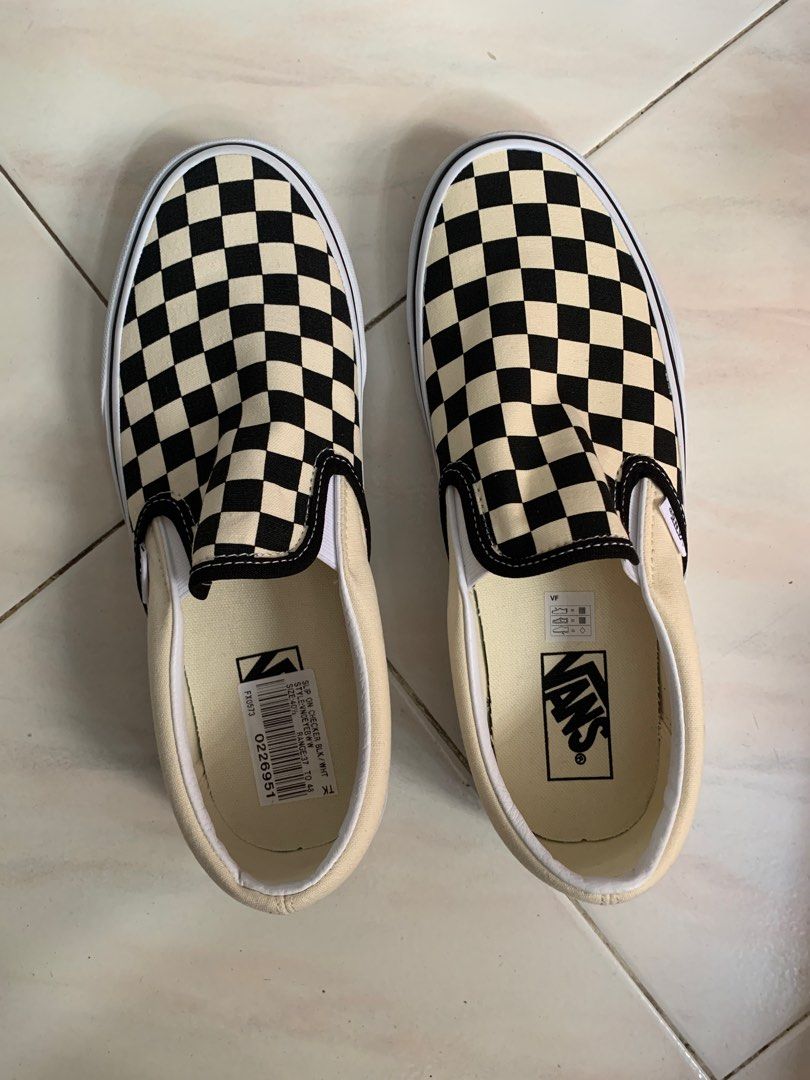 Checkerboard vans sales off white