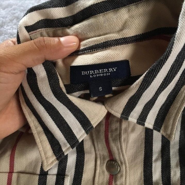 Burberry longsleeve