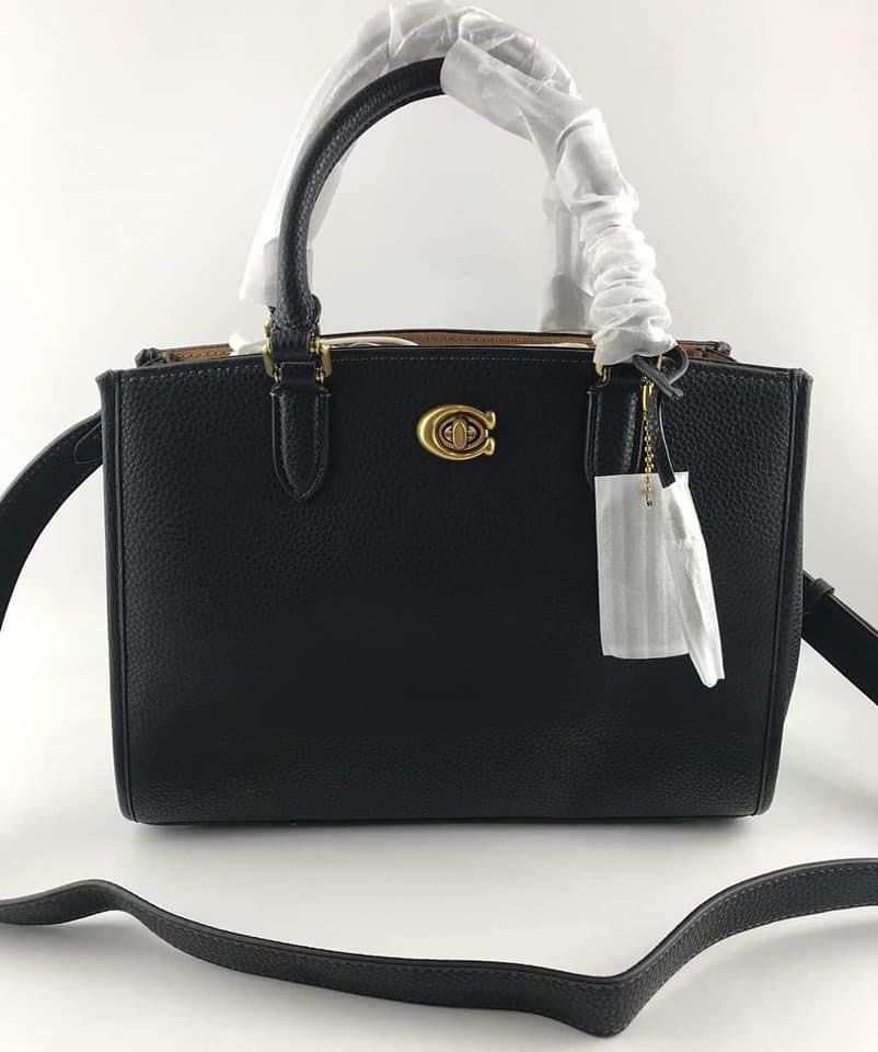 CCH BROOKE CARYALL (Category: Luxury Bags & Wallets) located in Batangas. Submitted by Aki.s_Cart (Listing ID 1208124389, Image 1). Description: CCH Brooke Carryall 26.5cm (L) x 20cm (H) x 13cm (W) P2,600 + sf Actual photo MIRROR COPY.