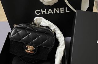 Chanel Black Quilted Patent Lambskin Small Vanity With Chain Pale Gold  Hardware, 2020 Available For Immediate Sale At Sotheby's