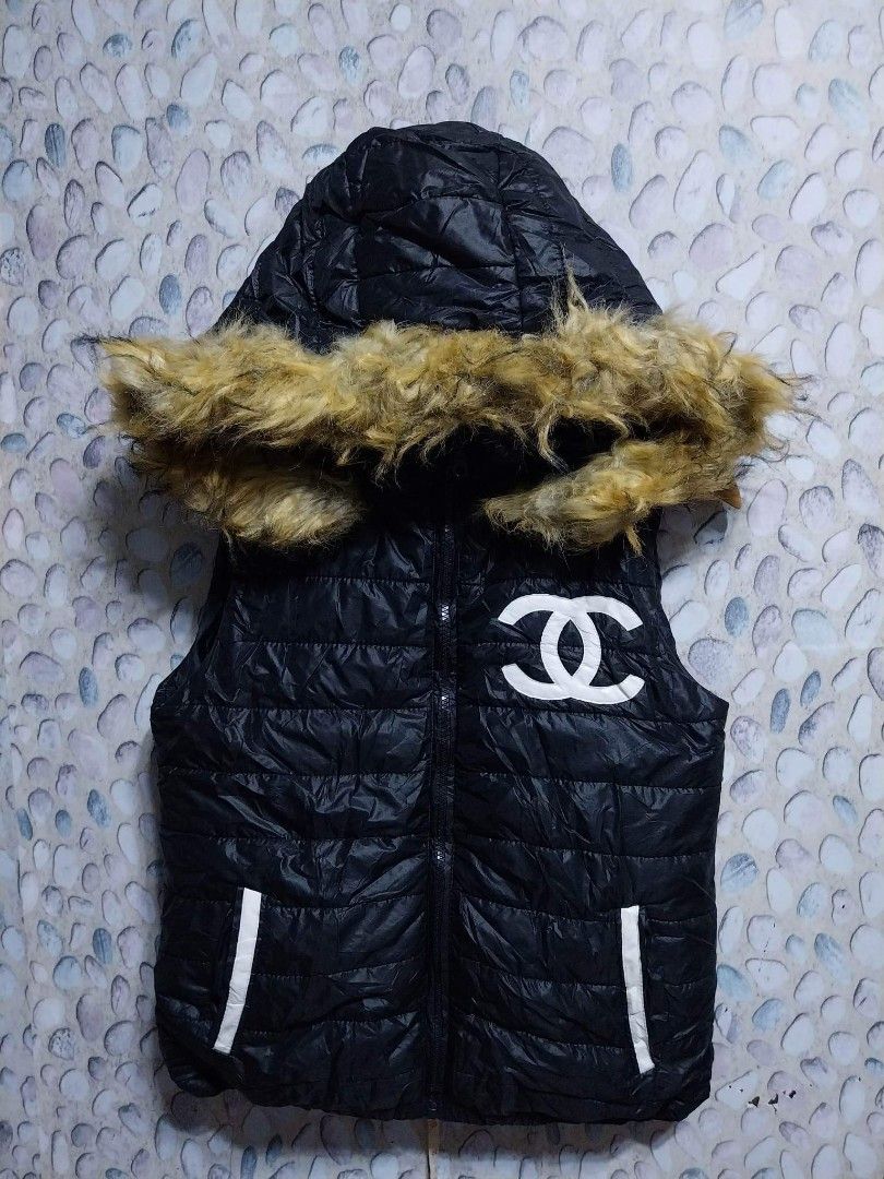 Chanel Puffer Vest, Luxury, Apparel on Carousell