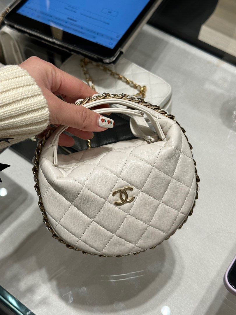 Chanel - Perfect Meeting Hobo Quilted Lambskin Small