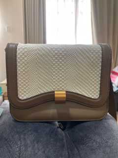 (Category: ) located in . Submitted by az_preloved09 (Listing ID 1208066970, Image 1). Description: .