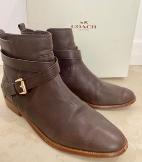 Coach Leather Ankle Boots Lannah Safari. Size 9 Brown/chestnut with Gold buckle & zip