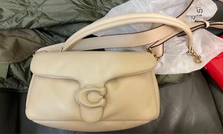 （分類：）位於 。 由 chacha_09 提交（商品編號 1208172797，圖片 1）。簡介： 。