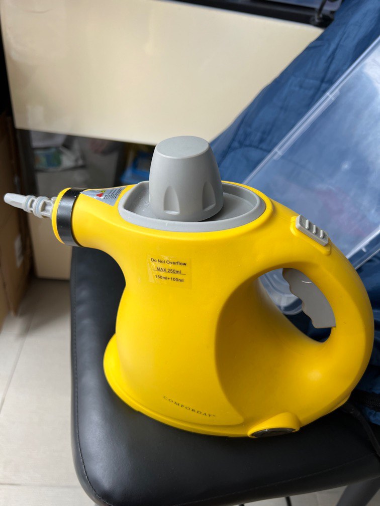 Comfort day steamer, TV & Home Appliances, Irons & Steamers on Carousell