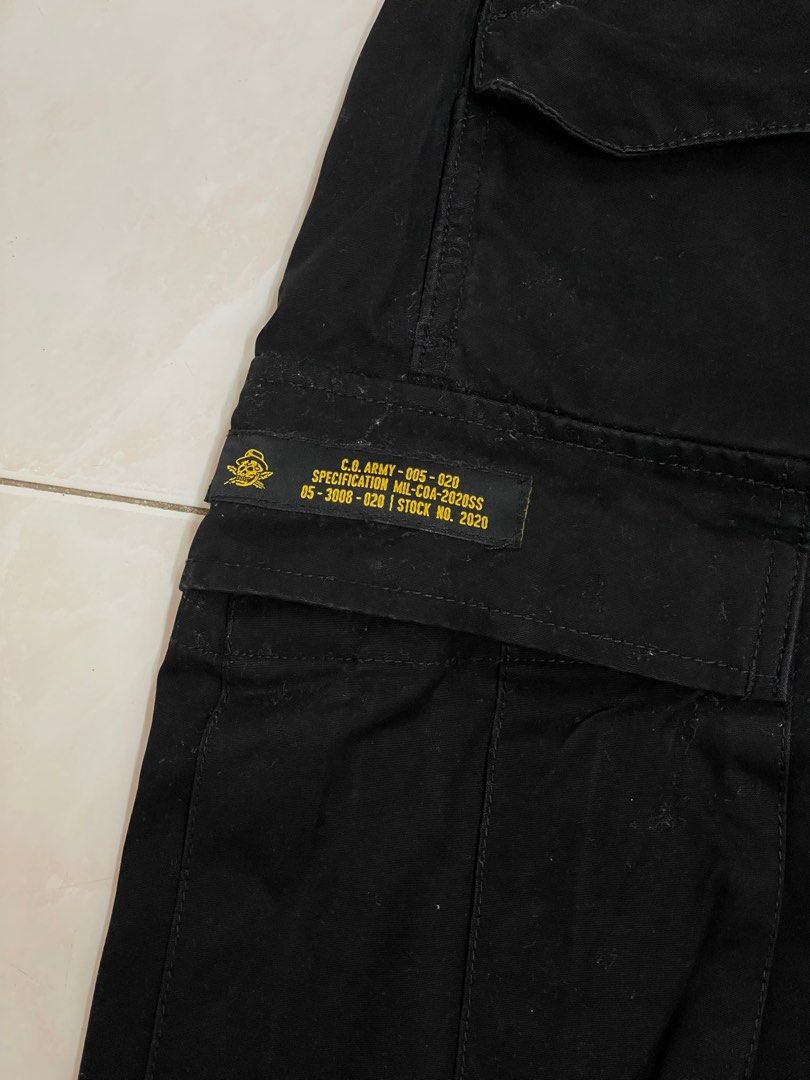 Crossover Cargo pants, Men's Fashion, Bottoms, Shorts on Carousell