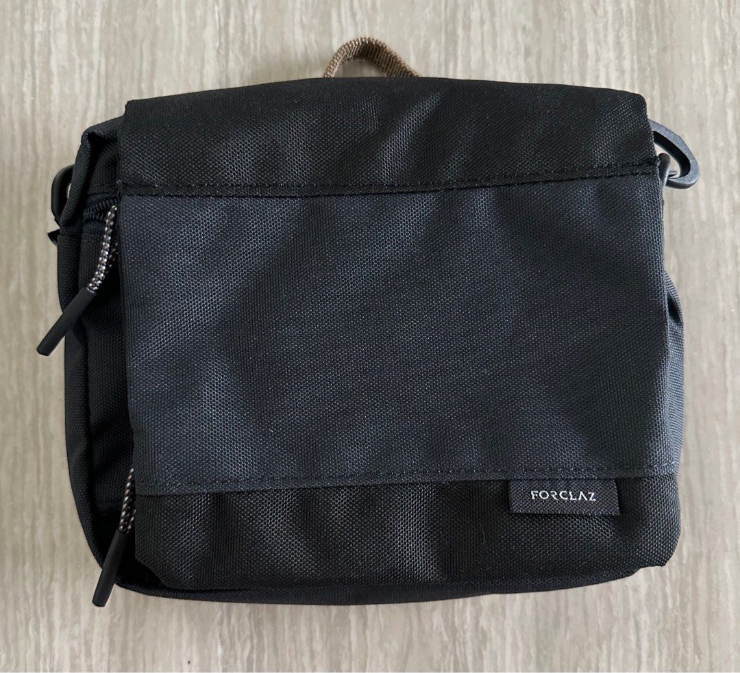 Decathlon Trekking Multi-Pocket Carry Bag Forclaz Travel in Black, Men ...