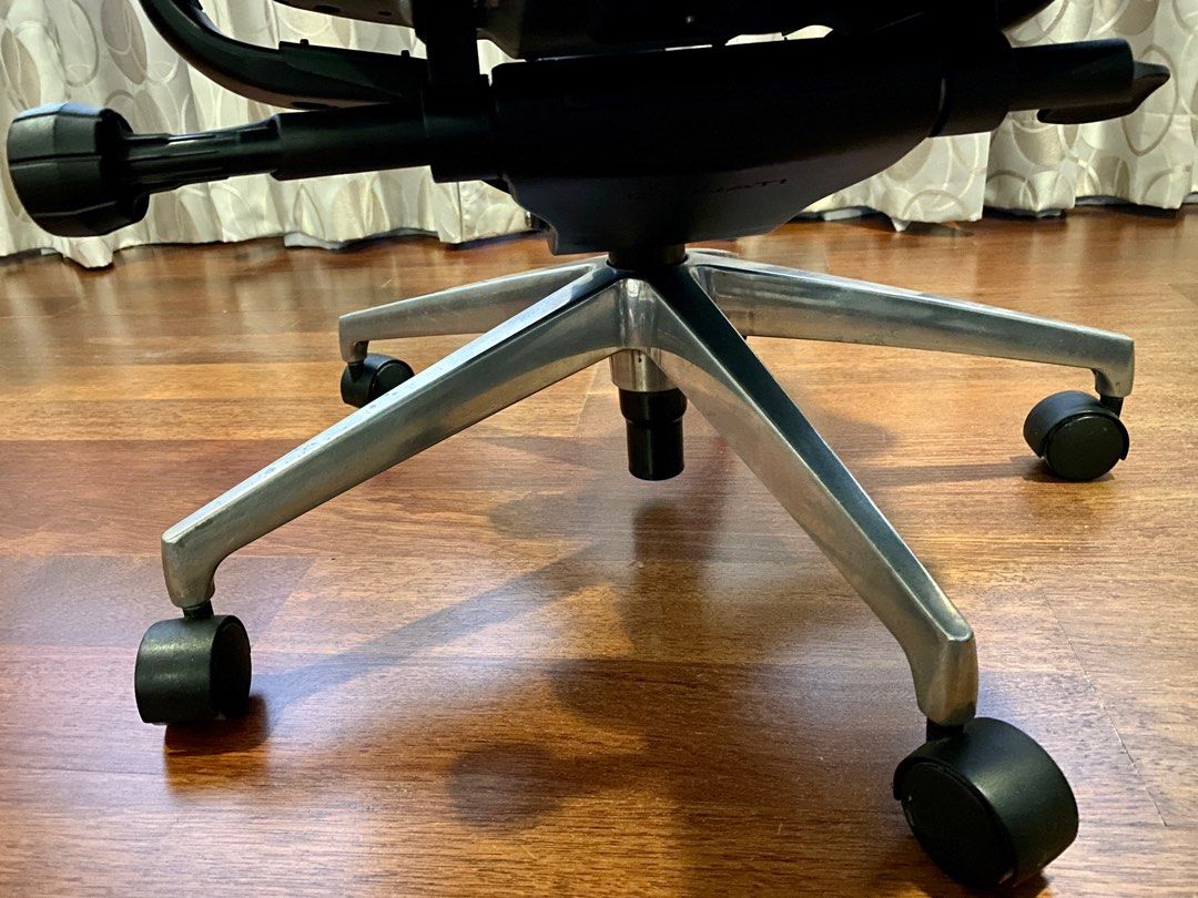 DONATI Premium Ergonomic Office Chair (Made in Italy), Furniture & Home