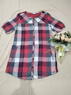 Dress adidas ( not zara, mango, uniqlo )