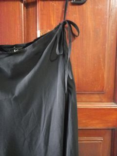 Dress tali hitam