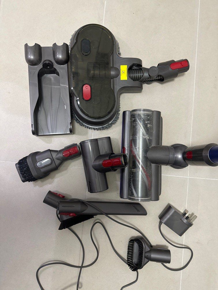 Dyson v11 full set (Repair motor), TV & Home Appliances, Vacuum Cleaner