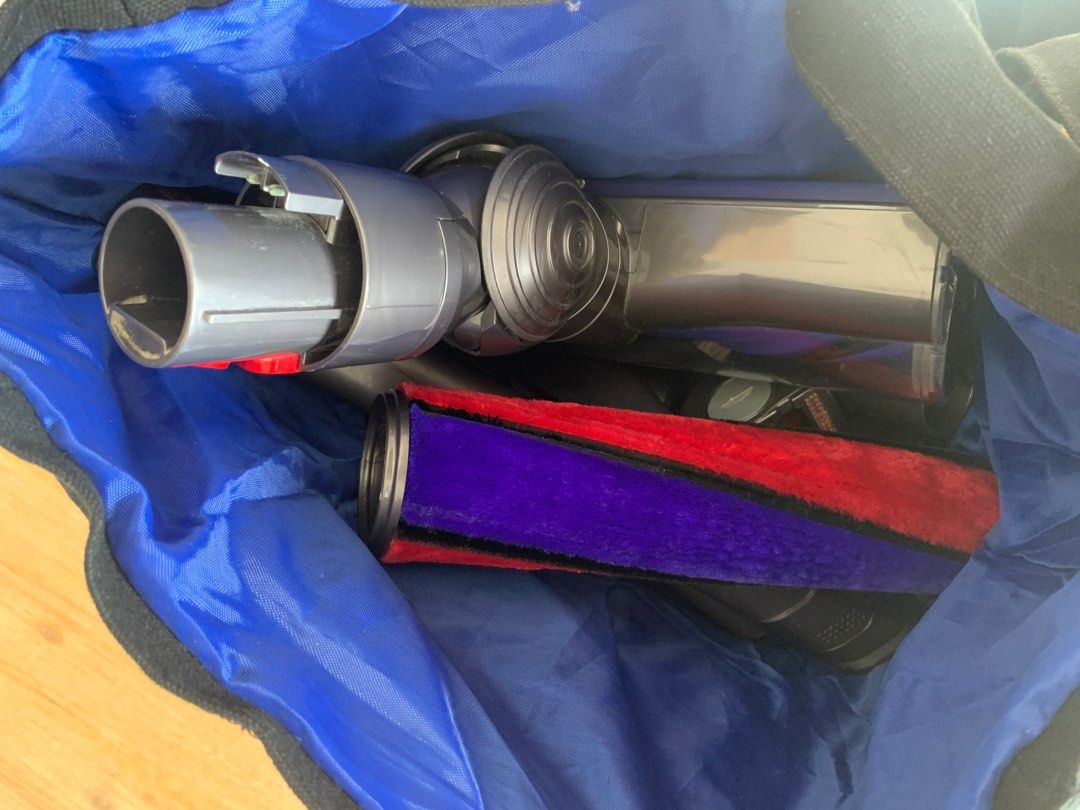 Dyson v8 with stand and accessories, TV & Home Appliances, Vacuum