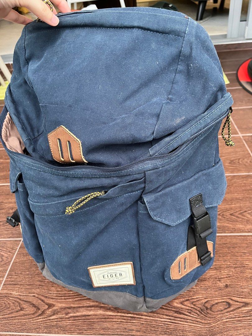 EIGER NAVY BACKPACK, Men's Fashion, Bags, Backpacks on Carousell