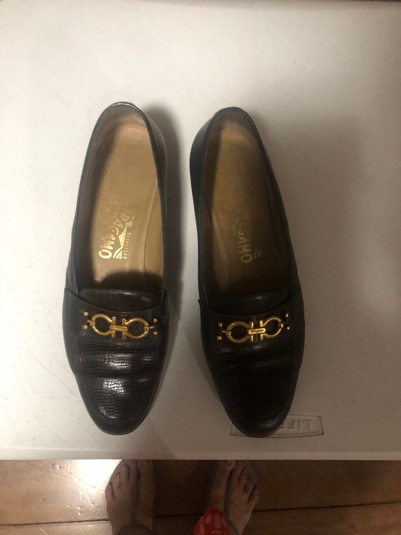 ferragamo beige shoes