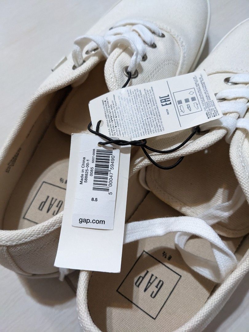 Gap deals canvas shoes