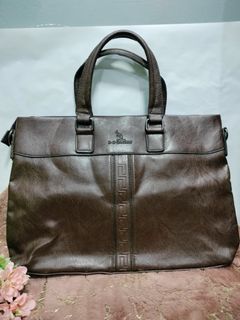 (Category: ) located in . Submitted by Jahs_Bags (Listing ID 1208068843, Image 1). Description: .