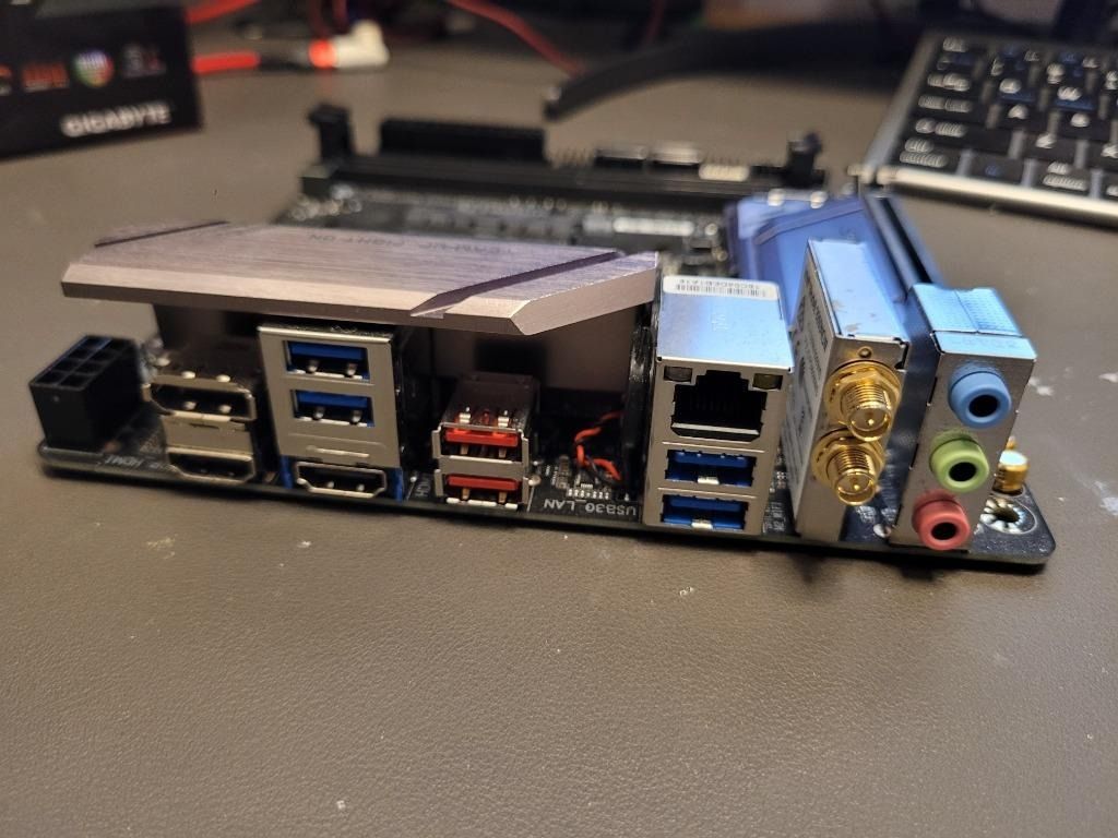 GIGABYTE B450i AORUS PRO WIFI ITX AMD AM4 MOTHERBOARD Computers