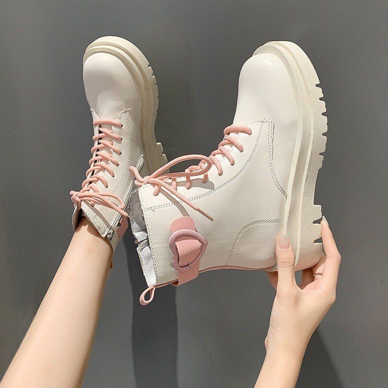 Girl fashion shop boots