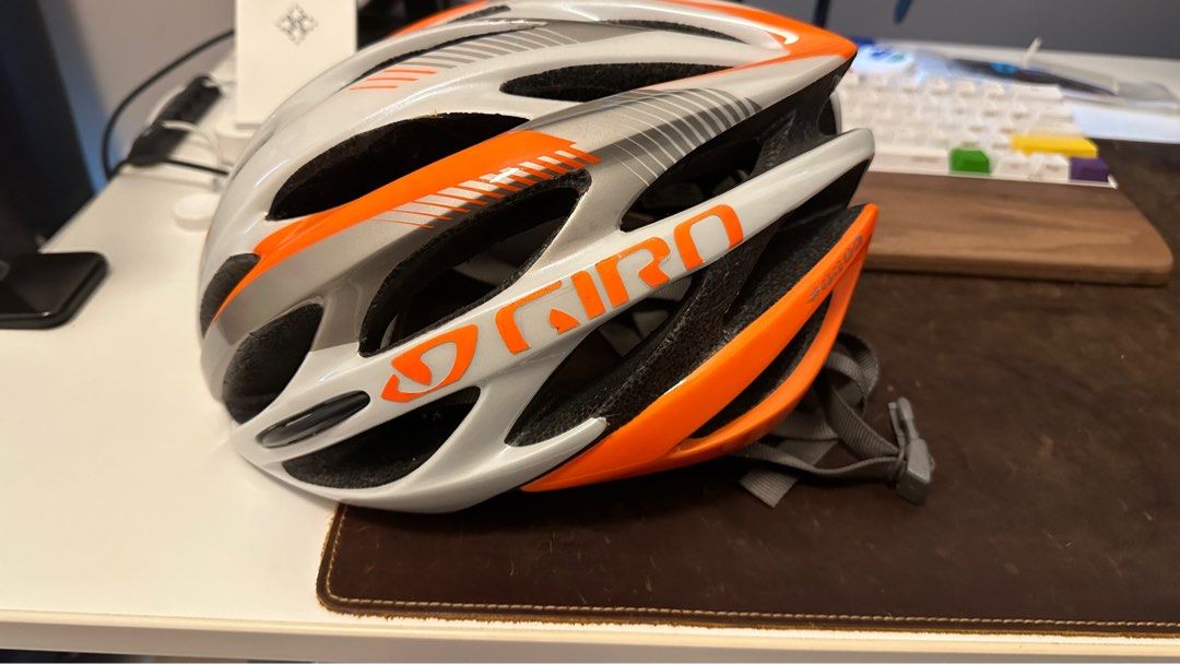 Giro Saros Cycling Helmet