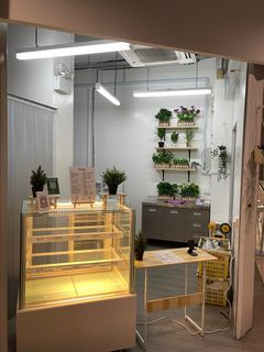 (Category: ) located in . Submitted by luxcurated (Listing ID 1208065786, Image 1). Description: .