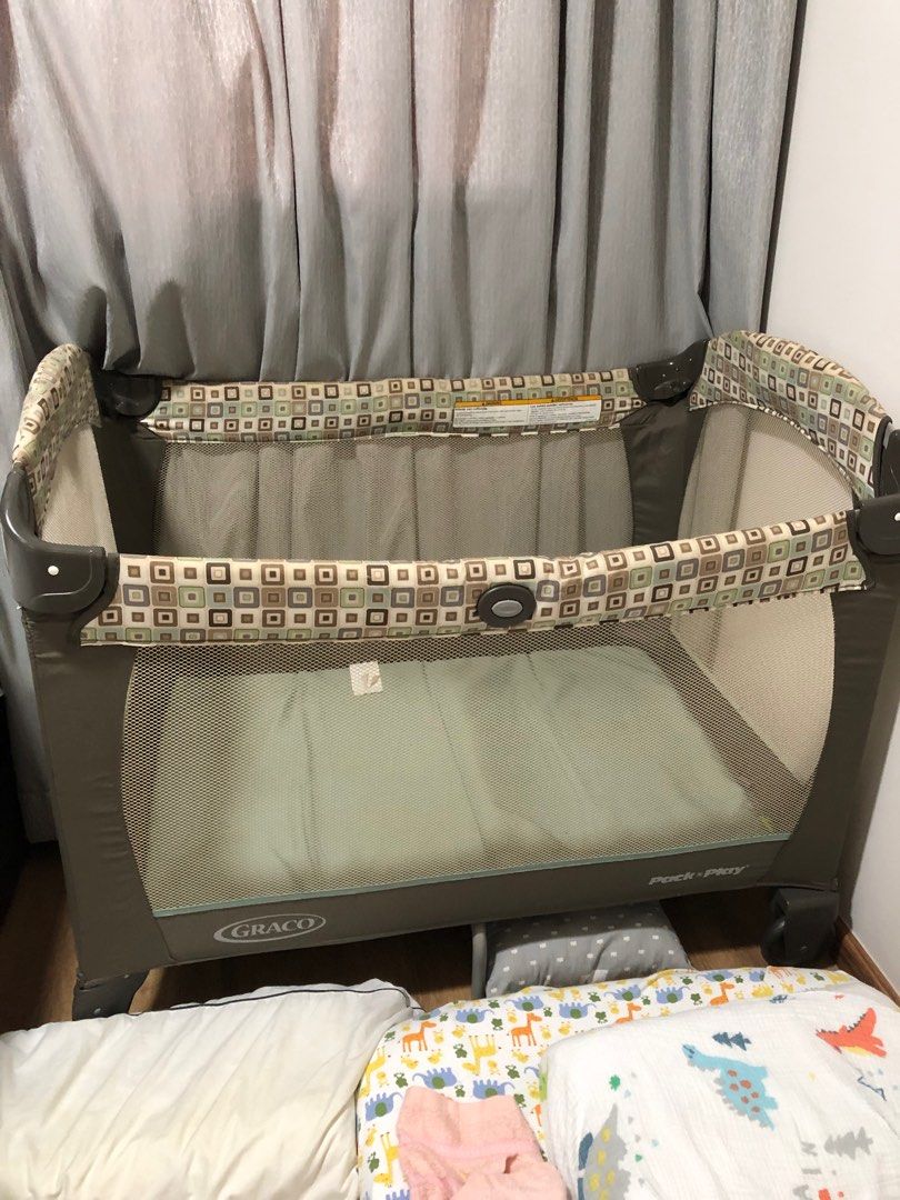 Graco Baby Travel Cot (Foldable), Babies & Kids, Baby Nursery & Kids