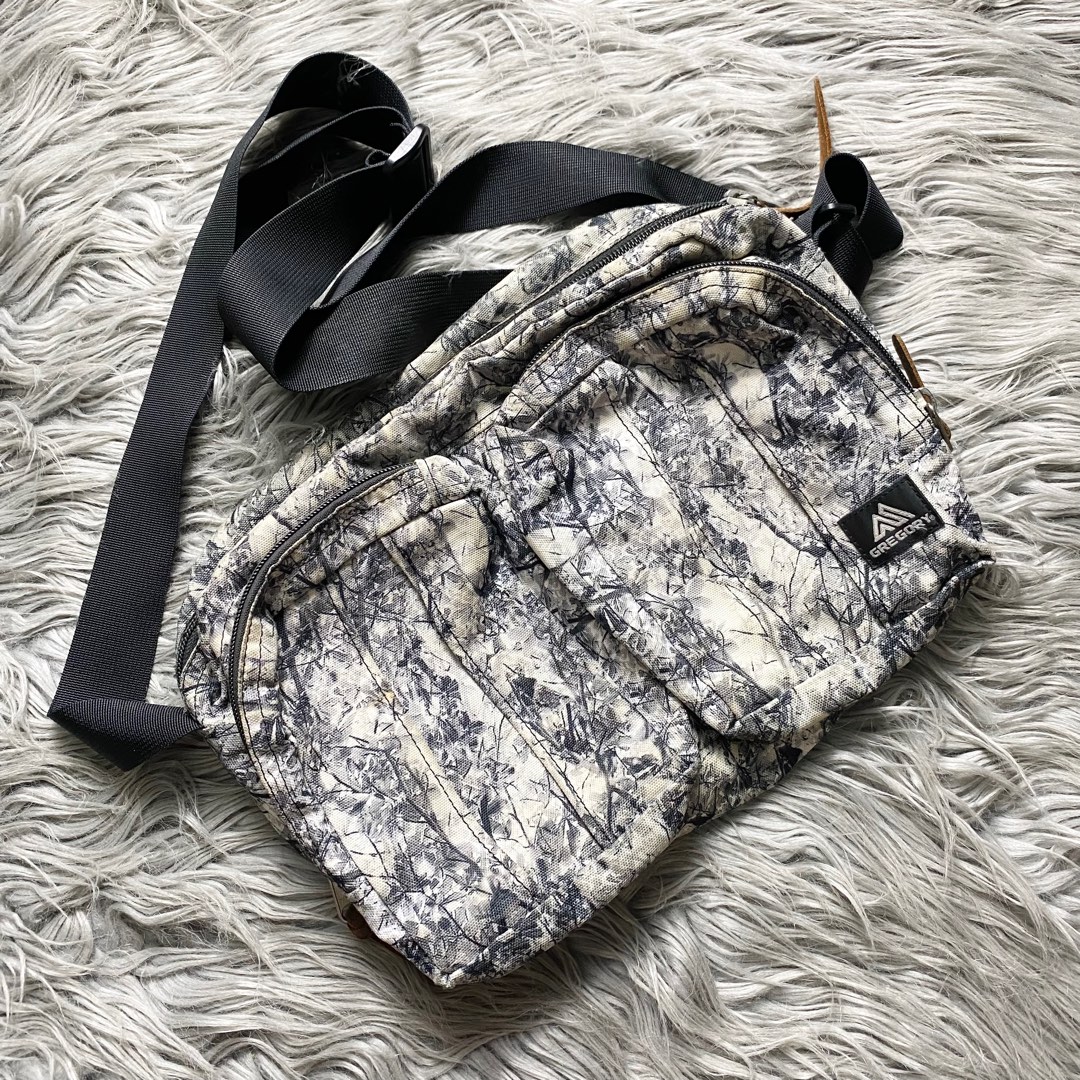 Gregory Messenger Bag, Women's Fashion, Bags & Wallets, Shoulder Bags