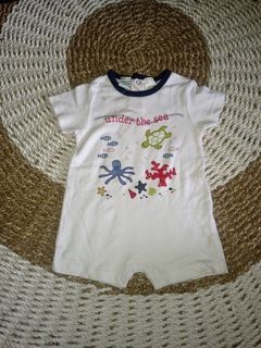 Hundred thousand Romper baby size 9 bulan