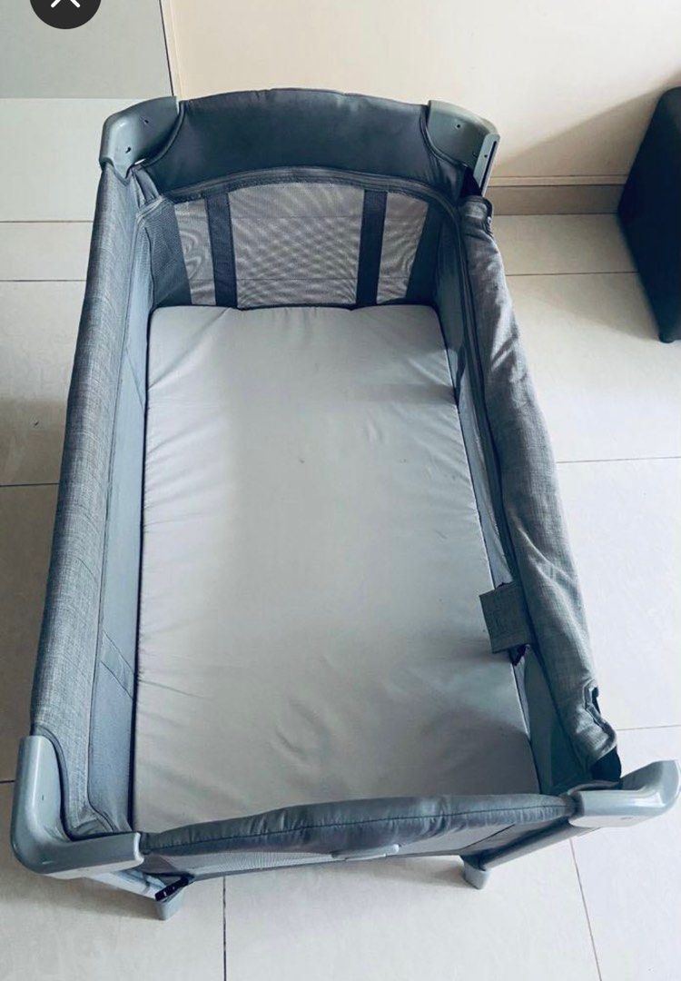 Joie Kubbie Baby Cot / Travel Cot, Babies & Kids, Baby Nursery & Kids