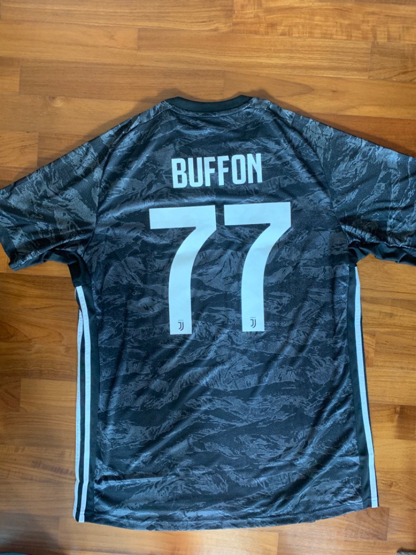 Juventus keeper football jersey, Sports Equipment, Other Sports