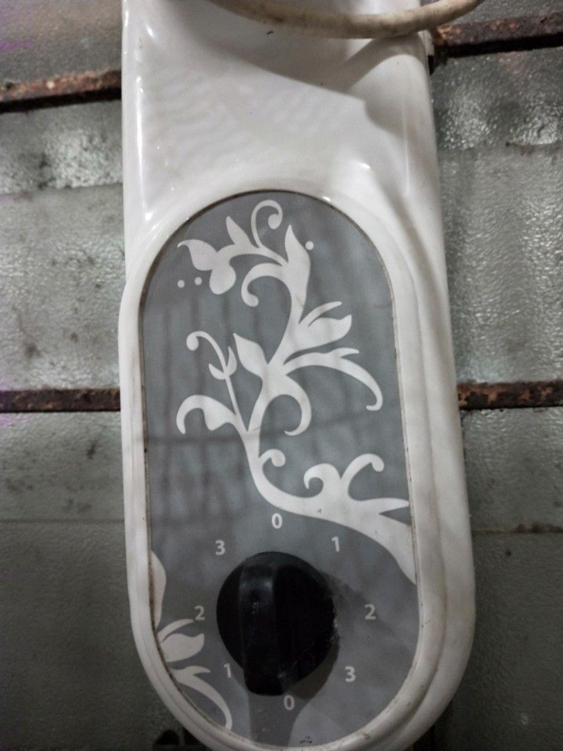 Kipas Dinding Secondhand Jenama TH & Crown Saiz 16 inchi, Looking For