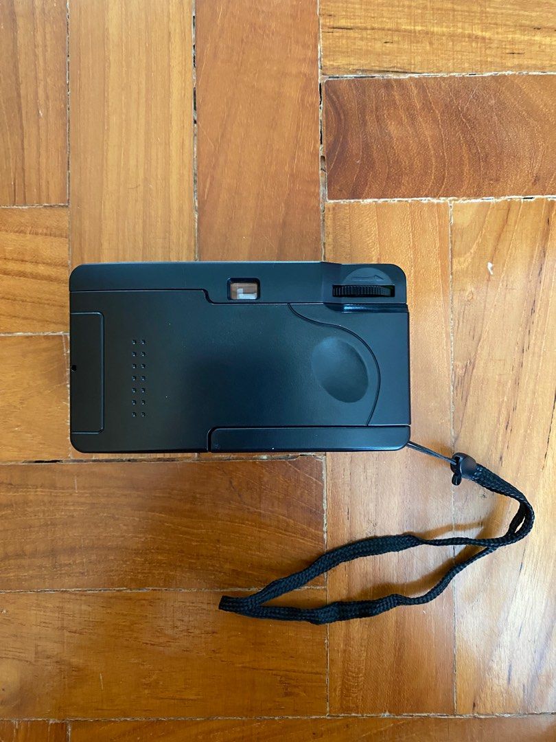 Kodak M35 Turquoise Reusable Film Camera, Photography, Cameras on Carousell