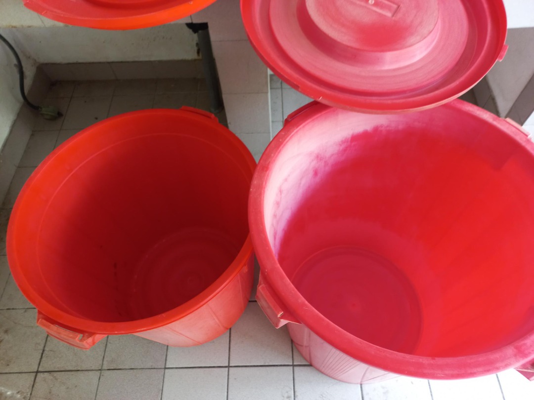 Large Plastic Containers with Cover/Lid, Furniture & Home Living, Home