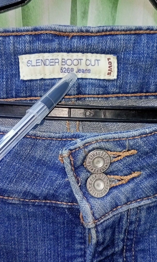 Levi's 526 slender sales bootcut corduroy pants