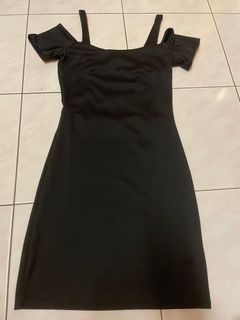 (Category: ) located in . Submitted by mjwardrobe (Listing ID 1208157921, Image 1). Description: .