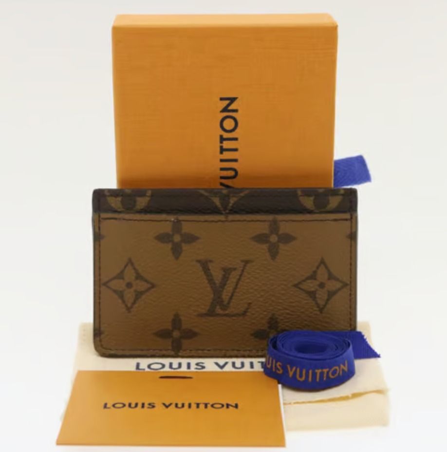 Lv toiletry pouch 15, Luxury, Bags & Wallets on Carousell