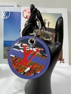 Louis Vuitton M42600 Black Epi Leather Night Bird Bag Charm and Key Holder  (CX0126)