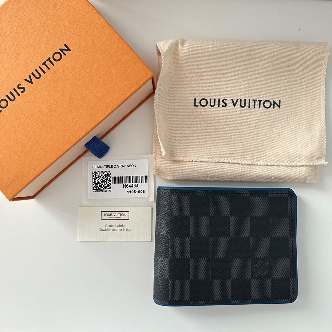 Louis Vuitton Men Multiple Wallet (blue leather trim), Luxury, Bags &  Wallets on Carousell