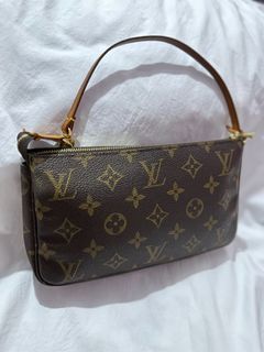 LV Pochette ACC Monogram 2002