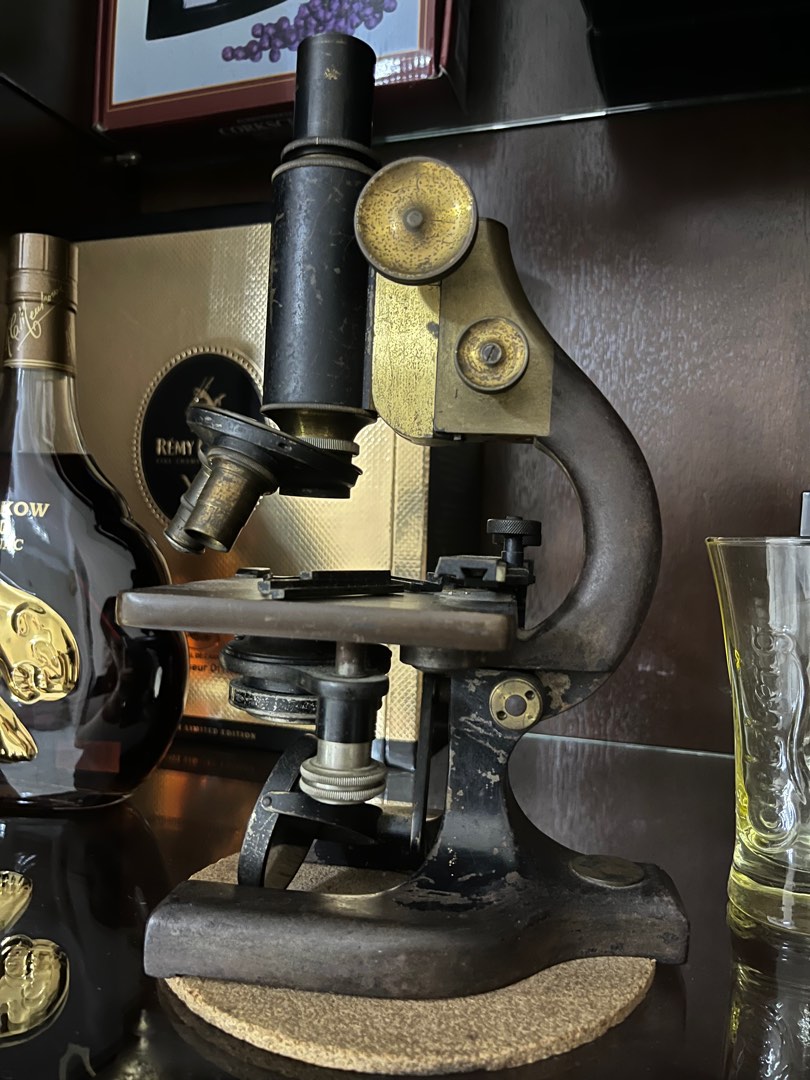 Microscope, Hobbies & Toys, Collectibles & Memorabilia, Vintage Collectibles on Carousell