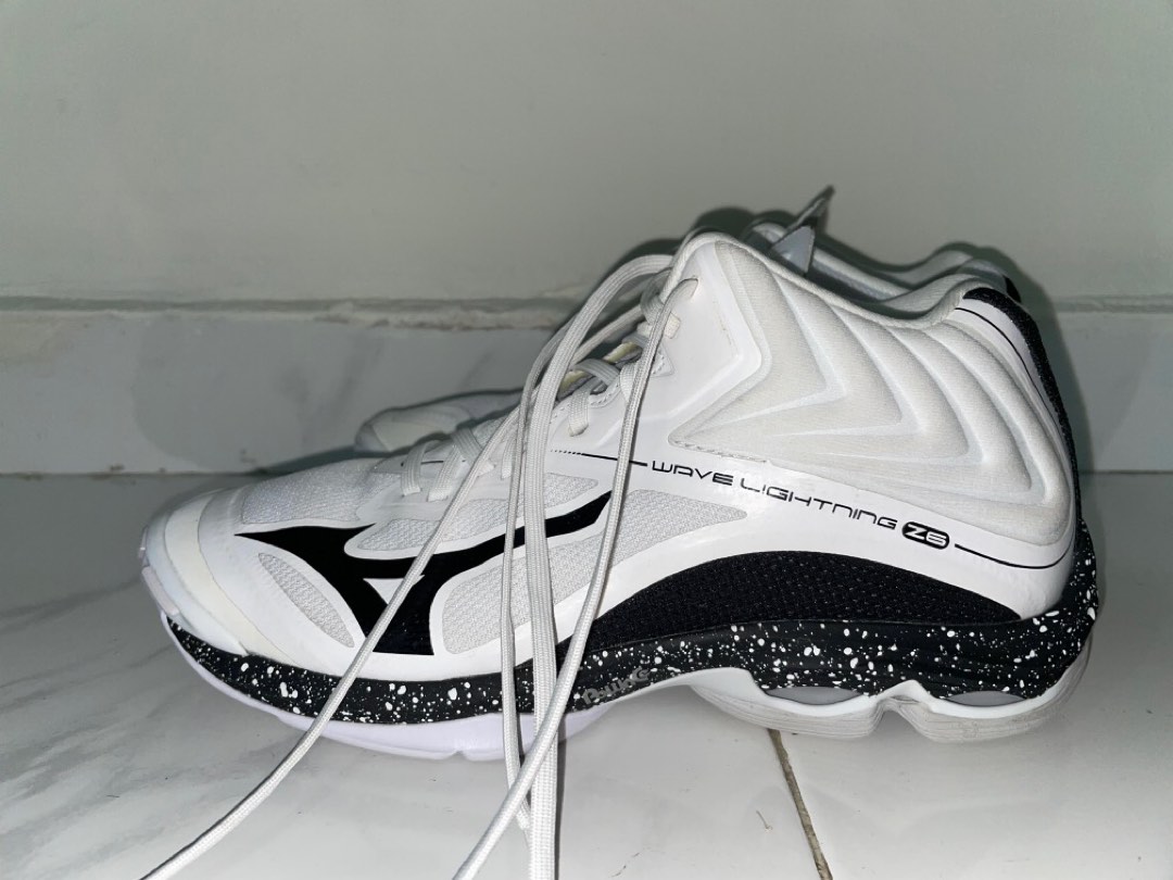 Mizuno wave lightning z6 mid women on sale