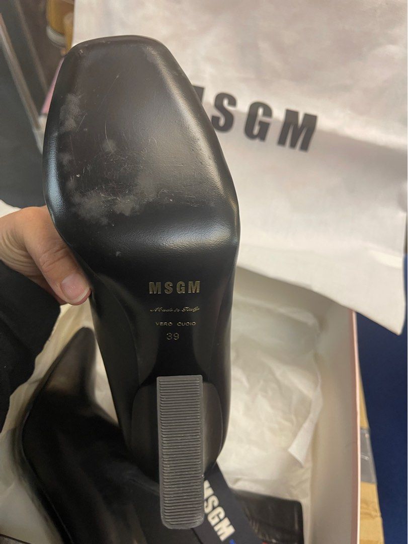 MSGM （分類：靴）位於 Hong Kong。 由 monchi2323 提交（商品編號 1208208725，圖片 3）。簡介： 潮流品牌M S GM全新。