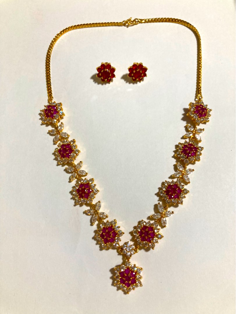 beautiful necklace set