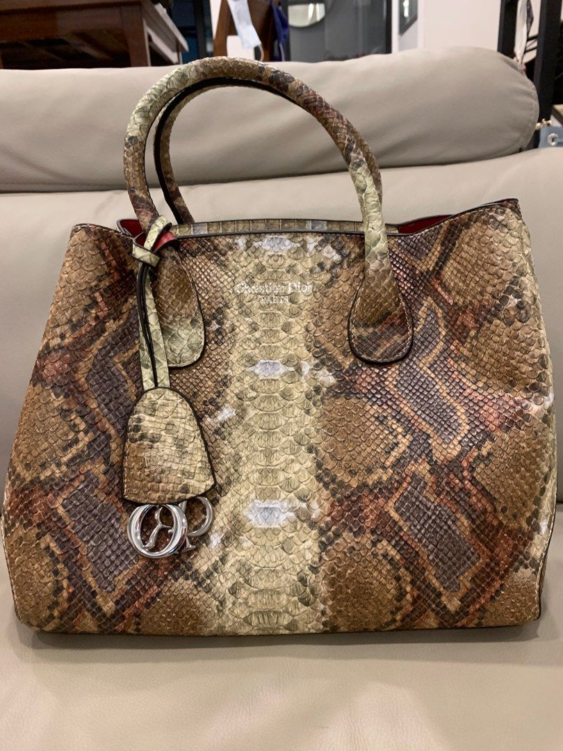 Crocodile handbag deals