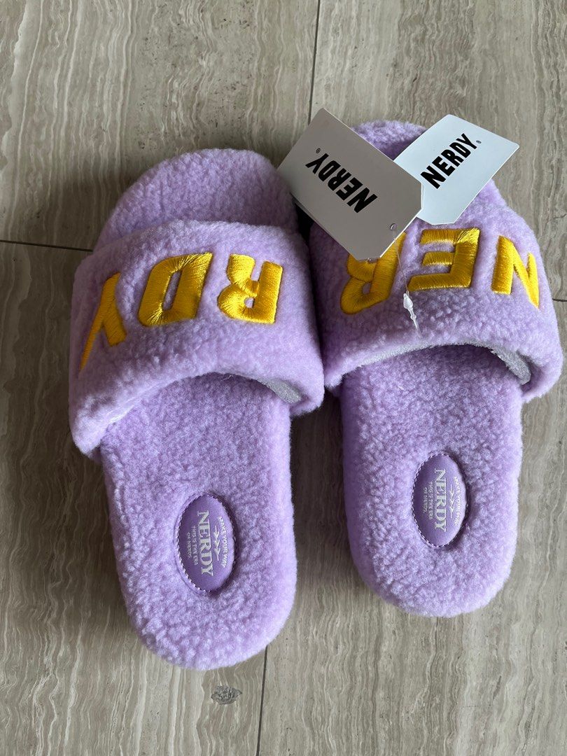New NERDY FOFO fleece purple slider slippers Size 240, Women's Fashion,  Footwear, Flipflops and Slides on Carousell