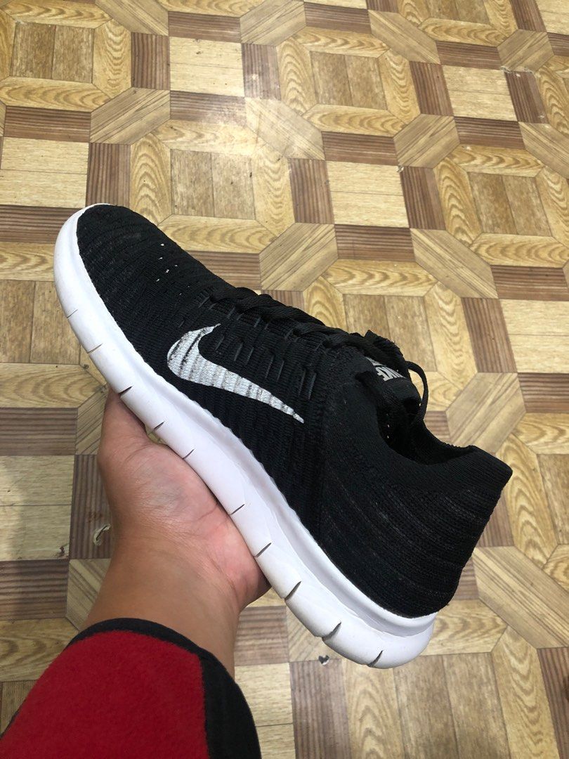 Nike free on sale flyknit negro