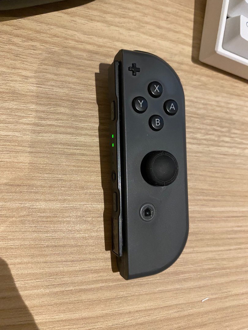 Nintendo switch right joycon, Video Gaming, Video Game Consoles