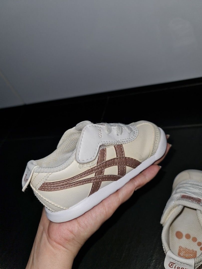 grandin plain clarks