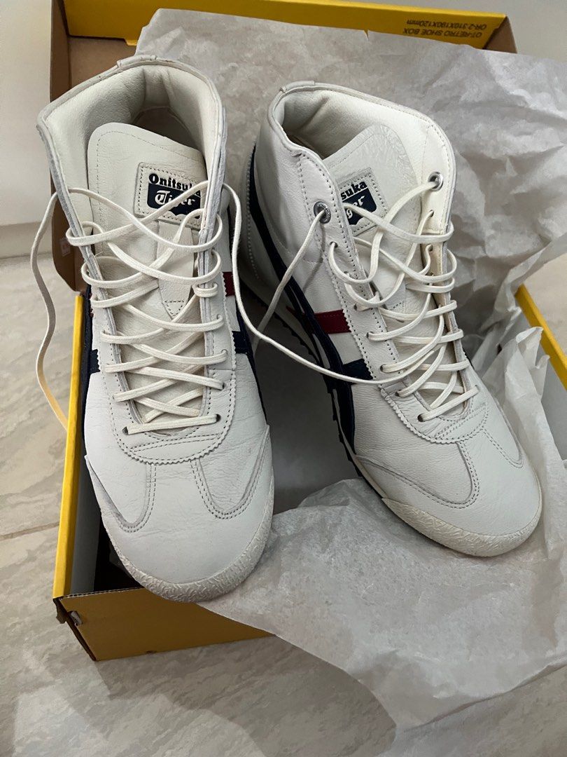 Onitsuka tiger (Category: Sneakers) located in Singapore. Submitted by travisaurous (Listing ID 1208090142, Image 1). Description: Preloved in excellent condition. .
