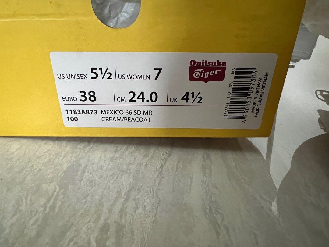 Onitsuka tiger (Category: Sneakers) located in Singapore. Submitted by travisaurous (Listing ID 1208090142, Image 2). Description: Preloved in excellent condition. .